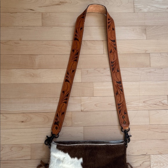 Brown and White Fringe Leather Bag - Picture 2 of 5